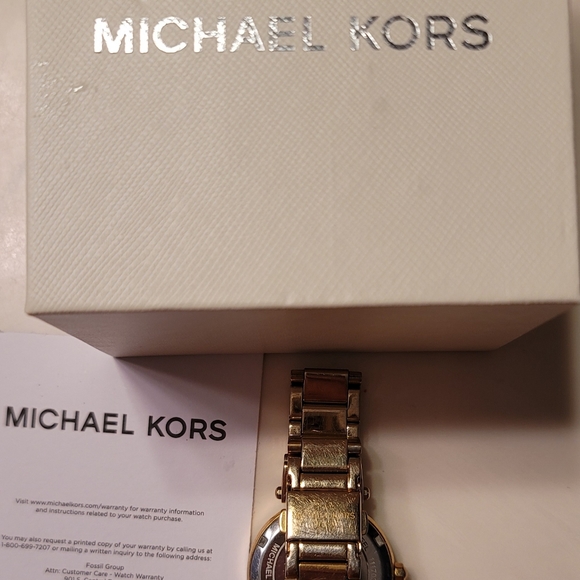 Women's MK watch - Picture 6 of 12